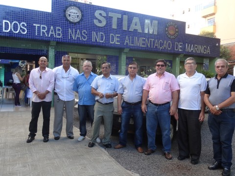 ENTREGA MATERIAL ESCOLAR 2015