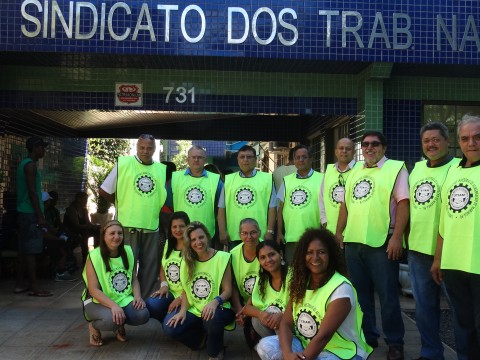 ENTREGA MATERIAL ESCOLAR 2015