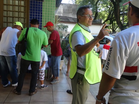ENTREGA MATERIAL ESCOLAR 2015