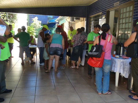 ENTREGA MATERIAL ESCOLAR 2015