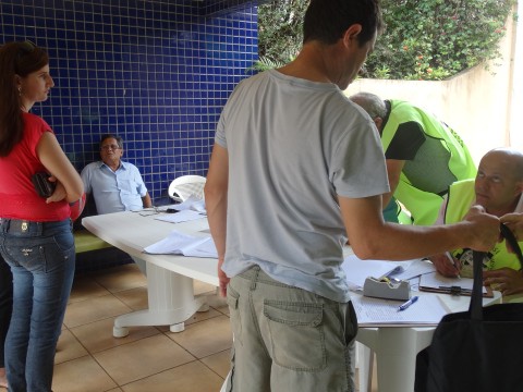 ENTREGA MATERIAL ESCOLAR 2015